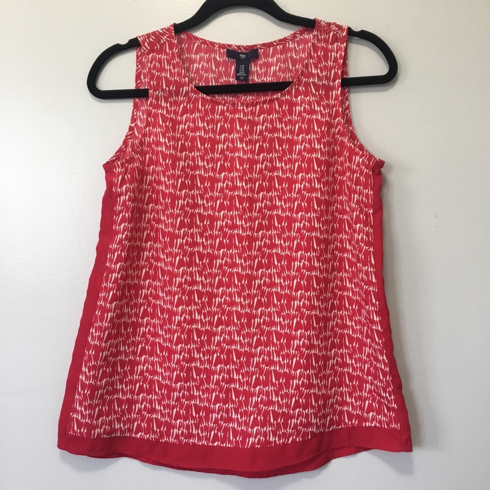 GAP 🌷Tank Combo!! - Picture 2 of 8